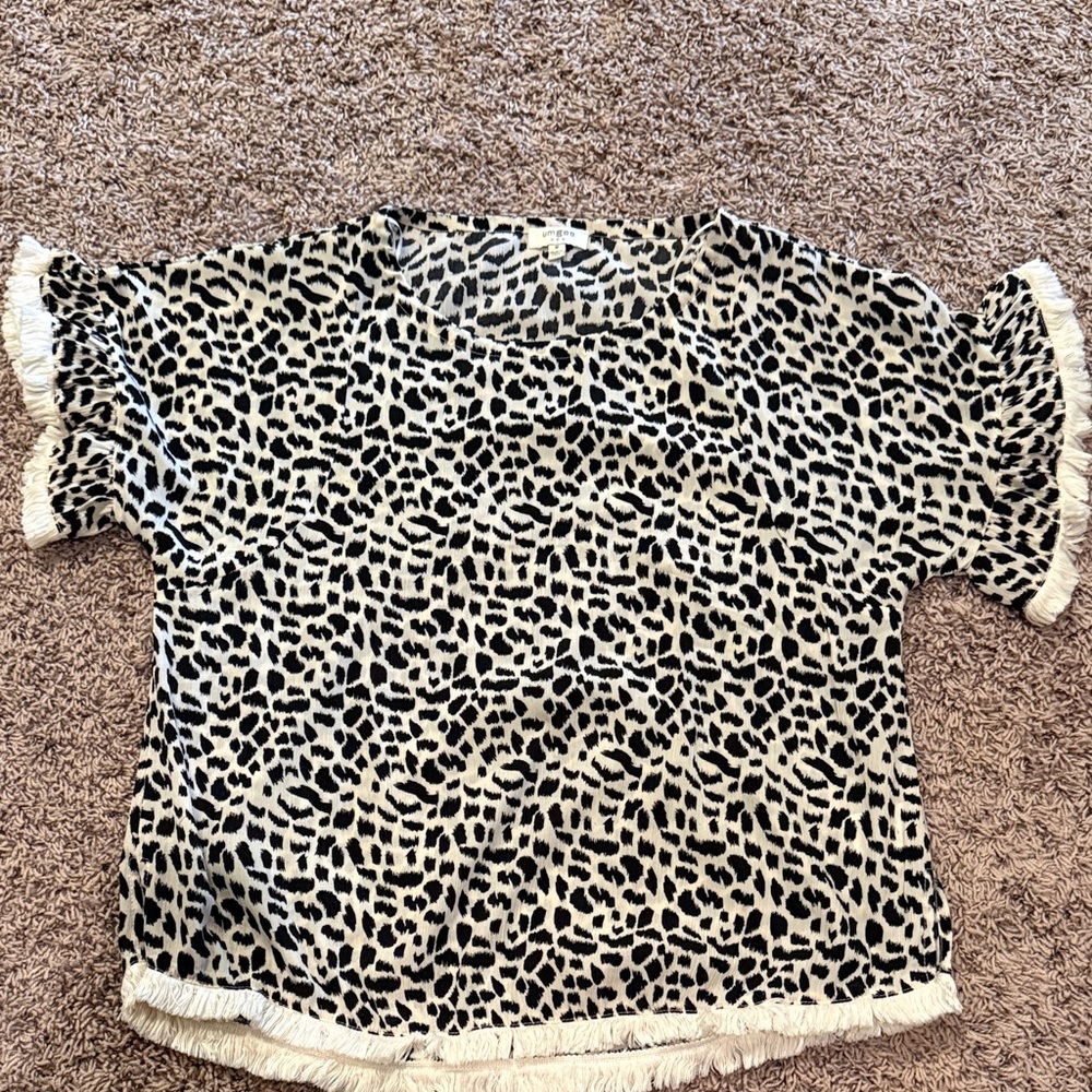 Umgee Womens Leopard Print Fringe Top